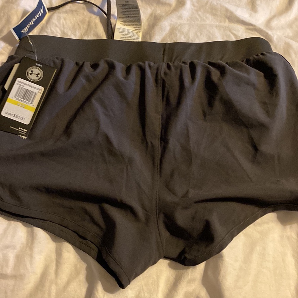 Shorts - Picture 4 of 4